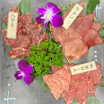 食堂楽人気３種盛合わせ
