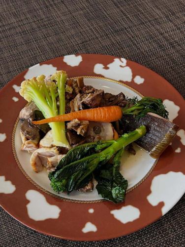 感谢您今天的来访😊

从明天开始，套餐里的鱼类菜肴将改为三种海鲜拼盘。

明天的主菜甜点是开心果冰淇淋包裹的红薯蒙布朗。

我们期待您的光临

要进行预订，请点击我们个人资料中的链接，您可以立即进行预订。

提前谢谢你🙇

#Livredimage
#名古屋市天白区
＃名古屋
#天博区
#天博区原
#名古屋市天博区原5丁目
#名古屋市绿区
#绿区美食
#日进市
#日清
#日清美食
#天白区美食
#天pakuku午餐
#天博区晚餐
#天博区法语
#天博区小酒馆
#天博区蛋糕店
#天白区糕点店
#天白区餐厅
#天白西餐
#天博意大利语
#套餐
＃甜点