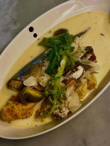 Livre de Image is a casual French restaurant in Tenpaku Ward, Nagoya.
We are closed on Thursday this week
Please note
The photo shows the fish dish that comes after the main course of the 2700 yen prefix course.
"Cotillard Breton"
A fish dish from Brittany, France, also known as bouillabaisse
Its distinctive feature is that it uses plenty of butter, rich cream, and white wine.
It's a simple cream stew, but the ingredients are generous.
The fish we have in stock changes, so I don't know what will be available until the day itself.
This dish goes very well with white wine.
Enjoy with a chilled glass of white wine
Those who want to enjoy lunch and dinner French cuisine in a casual and reasonable setting in Tenpaku Ward
For reservations, online reservations on Tabelog or Hot Pepper are convenient.
If you click on the link in your Instagram profile, the reservation screen will be displayed immediately.
Please feel free to use it.
Reservations welcome We look forward to your visit
#Livredimage
#Nagoya
#Tenpaku Ward
#Tenpaku Ward Hara
#Tenpaku Ward French
#Tenpaku Ward Bistro
#Tenpaku French cuisine
#Tenpaku-ku cake shop
#Tenpaku Ward Patisserie
#Tenpakuku lunch
#Tenpaku Ward Dinner
#Tenpaku Ward Gourmet
#Now accepting reservations for Christmas course
#Now accepting reservations for Christmas cakes