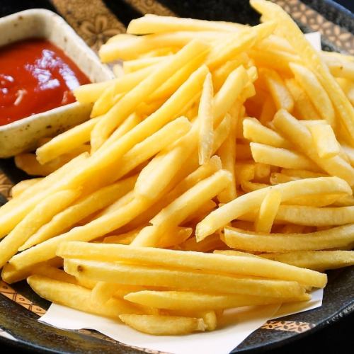 フライドポテト　塩とケチャップ