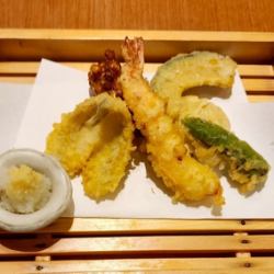 海老とのどぐろの天婦羅盛り合わせ