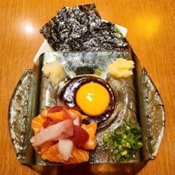 自分で混ぜる！本日の鮮魚のユッケ