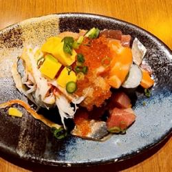 魚均！名物！贅沢海鮮こぼれ寿司