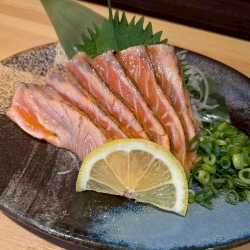 サーモンの藁焼き　塩とポン酢で