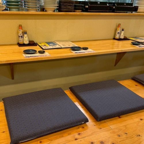 【カウンター　2名様席】たまには肩を並べてゆっくりお食事いかがですか？デート利用にも人気です。