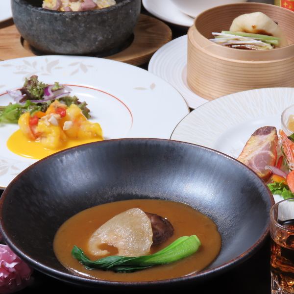 濃厚な味わいが楽しめる【豪華ふかひれランチ】は観光時の昼食や女子会などにも最適。