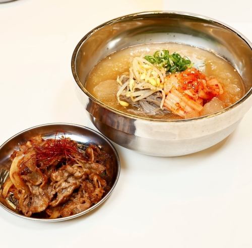 Cold noodles and grilled short ribs