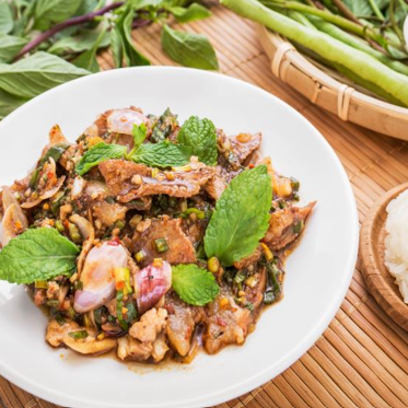 Nam tok moo（猪肉）