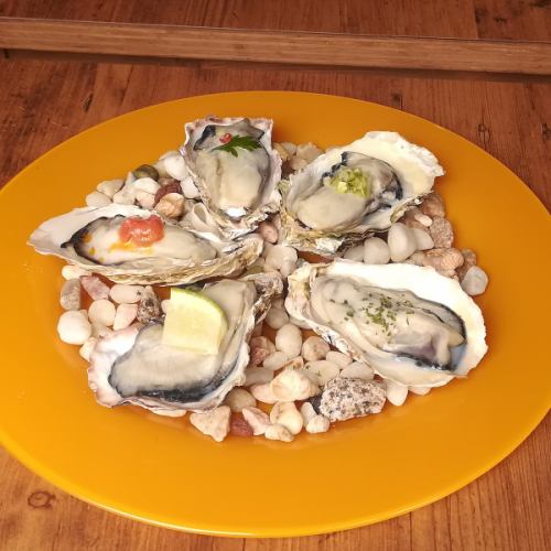 Assortment of 6 types of cold oyster vapore