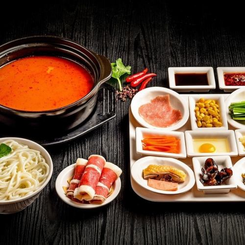 スパイシーな火鍋を中心に、多彩な中華料理をご提供