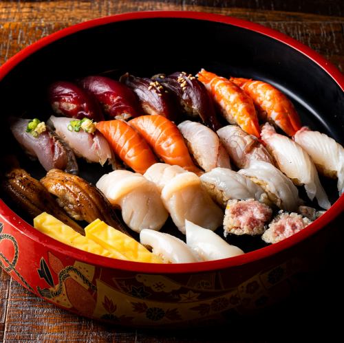 用红醋制作的绝品寿司!