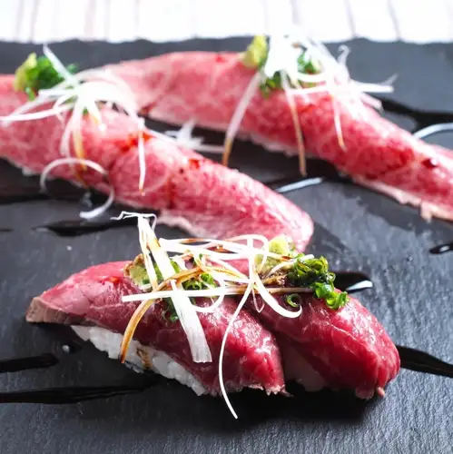 【肉寿司】お肉だけではなく、しゃりにまでこだわりが!