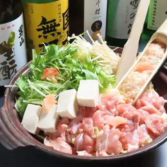 【10月受付開始】鍋の季節到来！自家製白湯スープの博多風水炊き鍋コース（120分飲放）5,000円