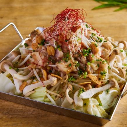 【享乐套餐】两种鲜鱼和鸡肉蒜味噌火锅!无限畅饮 8 道菜 3,500 日元