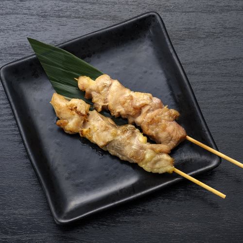 もも串、かわ串、ささみ串、はつ串各種