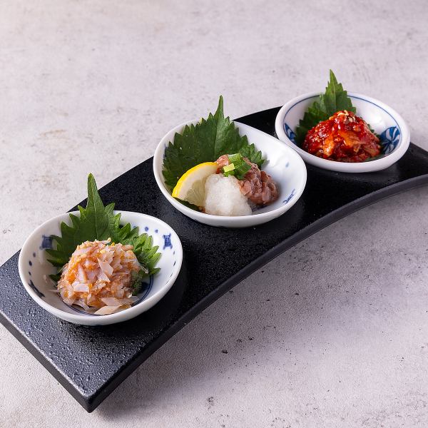日本酒に合う肴、珍味がたくさん。日本酒の特徴にあったお料理をスタッフがおすすめします。