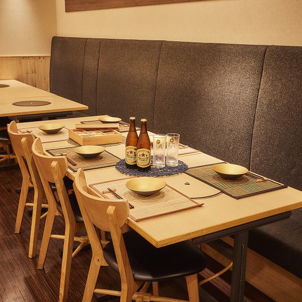 JR梅田駅チカでアクセス抜群。店内にはテーブル席と団体席、掘りごたつ席もをご用意しています。ご家族連れ・ご友人同士はもちろん、会社様のご利用も大歓迎です！お仕事帰りのチョイ飲みなどに◎おつまみメニューも充実しています！