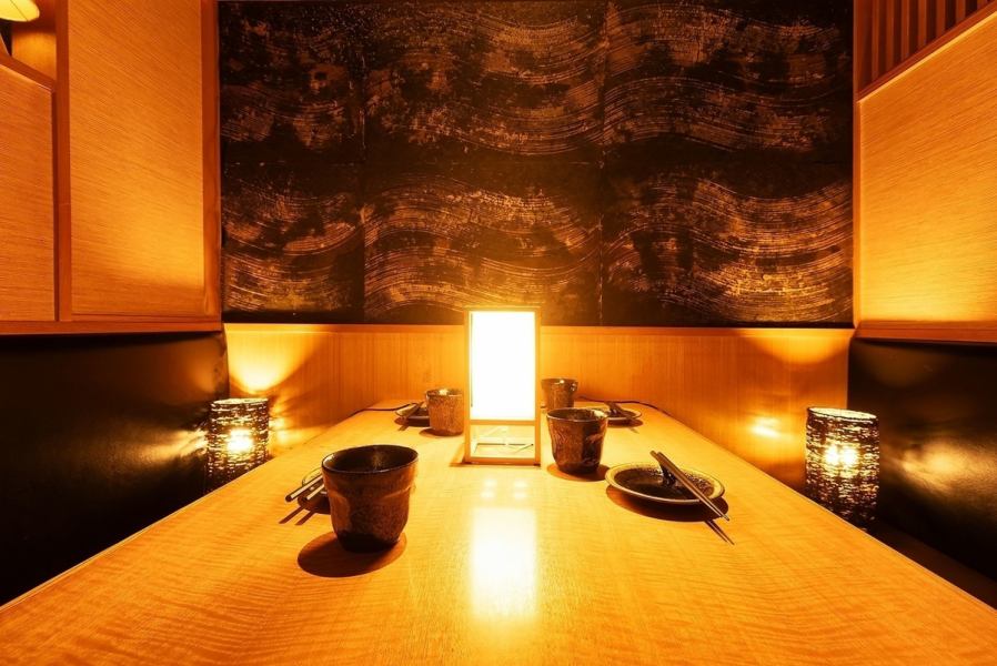 [Private room available for a small number of people] Private space full of Japanese atmosphere that can be used by two people is perfect for dates. .We also have a private room for 3 people and a private room for 4 people.Please spend a memorable time such as a girls' party or a meal with friends.