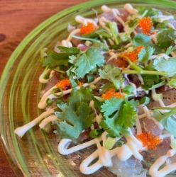 季節のカルパッチョ～塩レモン麹のソース～