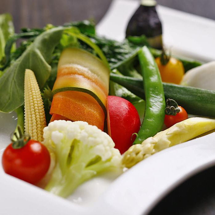 [Enjoy the original taste of the ingredients] Popular raw vegetables! Three types of condiments, including rock salt ♪