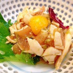 ささ身と茎山葵のユッケ