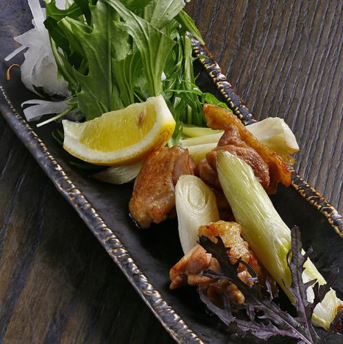 大和肉鶏と白葱の山椒焼き