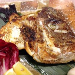 鯛かぶと塩焼き／椎茸のミンチ詰め