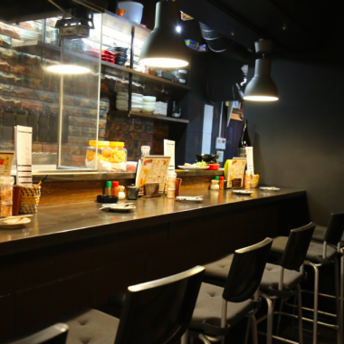 [Counter seats] that can be used easily from a single person is a special seating in yakitori shop who can see the shop owner burning! It is a seat recommended for a cup and a date etc for returning to the office!