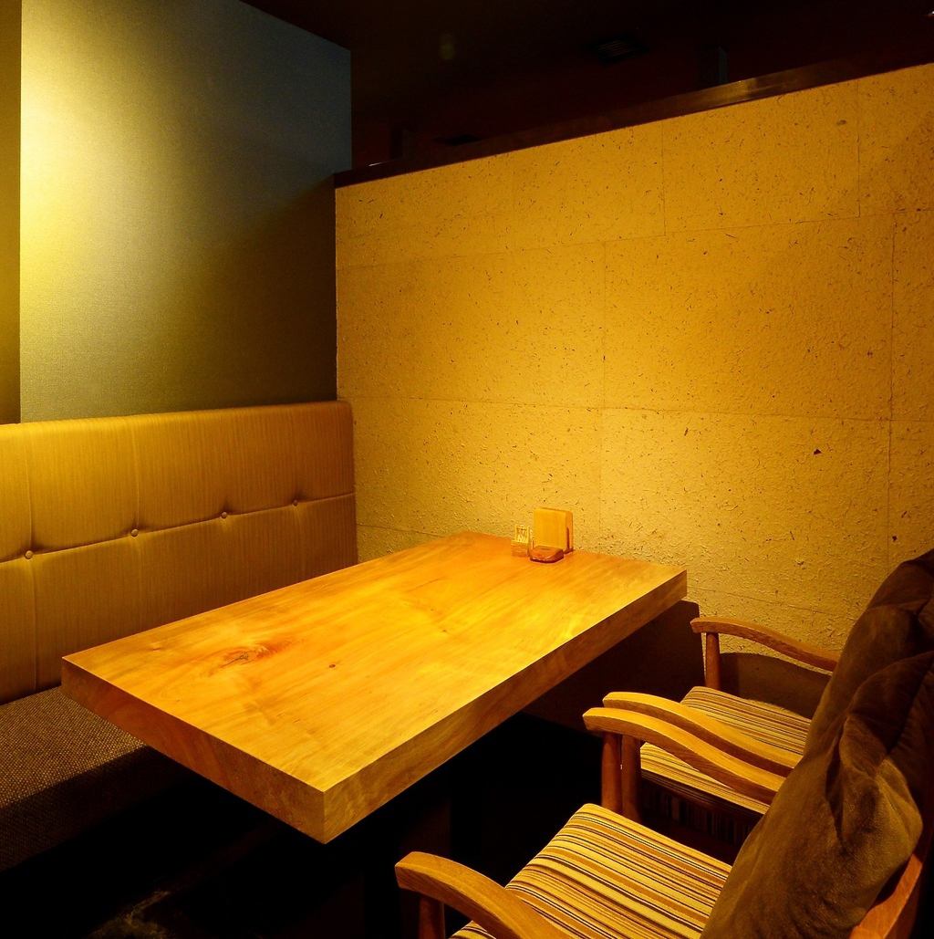 手造り豆冨と旬素材を使った和食料理が自慢。大人のデートに最適