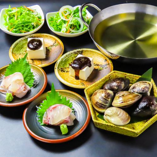 蛤の旨味が溶け出した出汁は、深い味わいが特徴◆肉厚で食べ応えばっちり◎≪はまぐり鍋≫