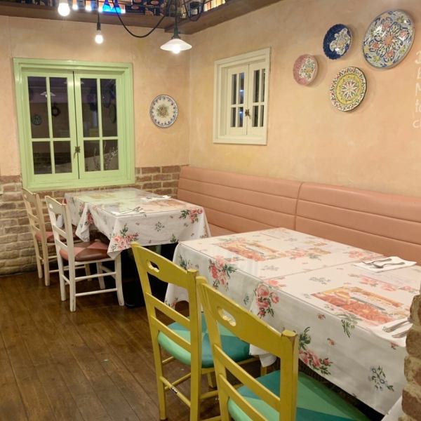 The bright and open space is perfect for dates and girls-only gatherings.It is also possible to prepare a plate with a cute message for free on birthdays and anniversaries.Enjoy a leisurely meal and chat with the heartwarming dishes that are handmade at the store every day ♪