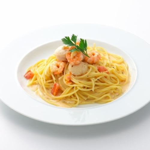 Scallop and shrimp cream sauce