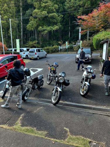 Today's soba tour will take you to Soba Restaurant Yamabiko in Shinshiro.I had delicious country soba noodles with a set of mixed rice.