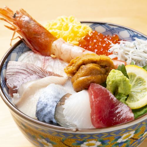 提供使用严选大米的午餐菜单♪