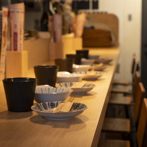 您可以在一楼吧台座位享受一段特别的时光!在时尚的空间里,享受专属于你们的二人世界!用餐时间为3小时,最后点餐时间为2小时。