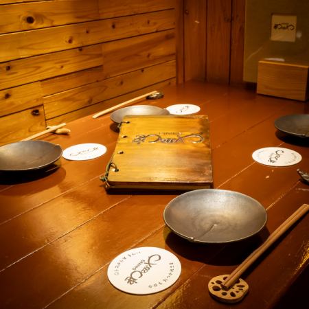 当店では、お客様が安心してお食事ができる様。安心・安全の5つの取り組みとして、新型コロナウイルスの対策も行っております。各種ご宴会、女子会、誕生日会、デート。毎日いろんなお客様にお越しいただいております。
