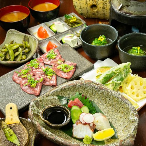 和さびや自慢のコース4000円～ご用意。飲放題は+2000円