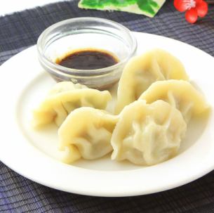 Boiled gyoza (white with seafood) (8 pieces)