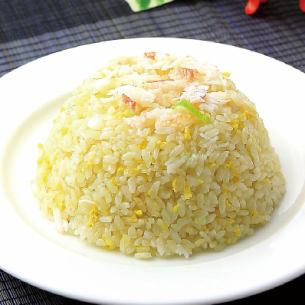 Fried rice with crabmeat