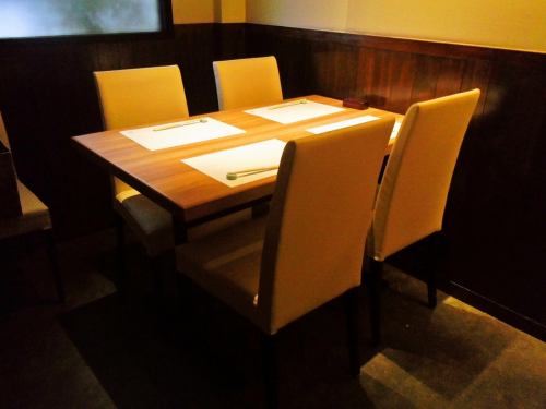 <p>The warm orange lighting creates a relaxing space.Enjoy delicious food and conversation.I&#39;m happy that it&#39;s easy to access. Recommended for those who want to spend a relaxing time.Please enjoy your party at our restaurant.</p>