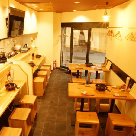 半個室も掘りごたつでゆったり。最大22名様迄ご利用いただけます