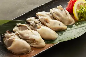 広島名物を堪能♪牡蠣/穴子/コウネ/など全8品【120分飲放題付】6000円→5000円