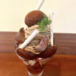 厚保栗のモンブランパフェ