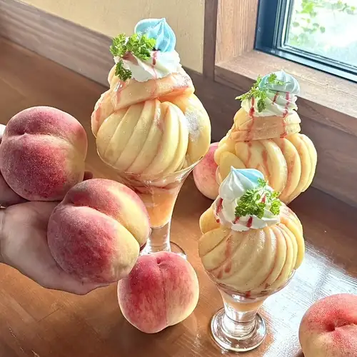 当店看板メニュー！【フルーツパフェ各種◎】