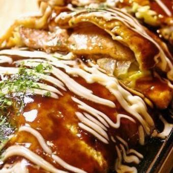オムそば／ホルモンソース焼きめし