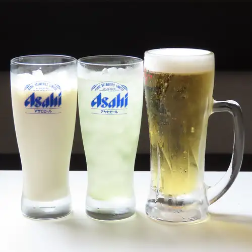 Cheers with draft beer in Gotanda!