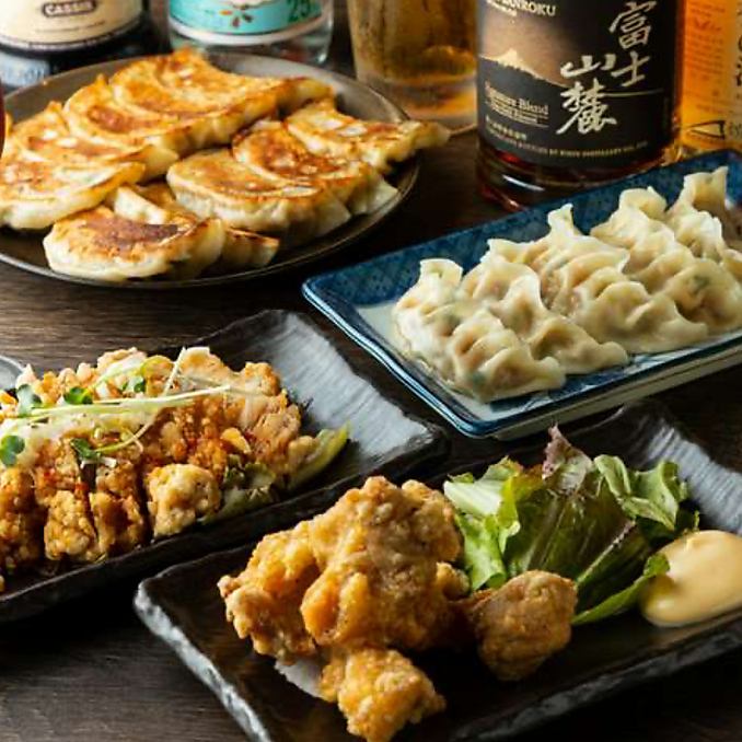 餃子唐揚げなど全8品と飲み放題を2時間5000円で提供しております