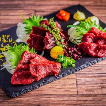 最大2名様分無料♪歓迎会プラン！2時間飲み放題付き！会津馬刺しと博多もつ鍋が楽しめる!