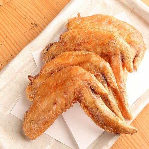 Deep-fried chicken wings