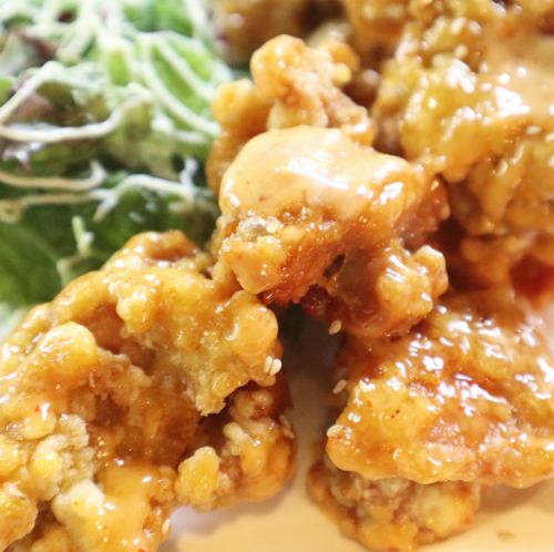 鶏肉の唐揚げピリ辛マヨネーズ和え
